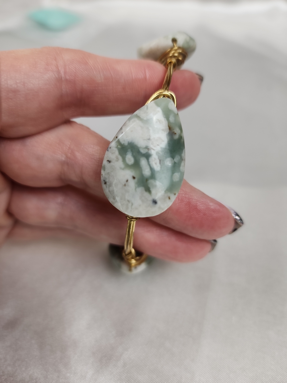 Green and White Stone Wire-Wrapped Bangle Bracelet - Women Jewelry - Picture 5 of 5